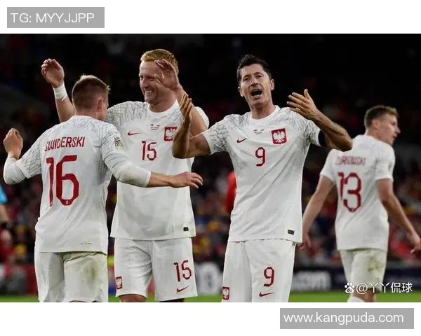 波兰与立陶宛足球比赛最新比分及精彩瞬间回顾