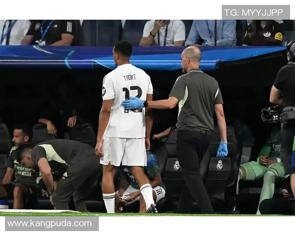 皇马与罗马激战正酣赛果揭晓球迷热议精彩瞬间