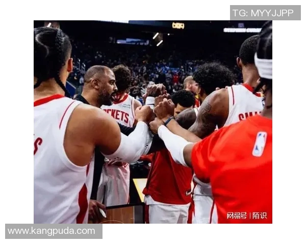 火箭队与勇士队激战三月二十九日期待精彩对决与球星表现